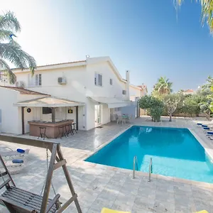  Villa Papaya Royal Cyprus