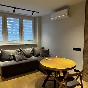 Apartament- Metro Trocka , Warszawa Polska